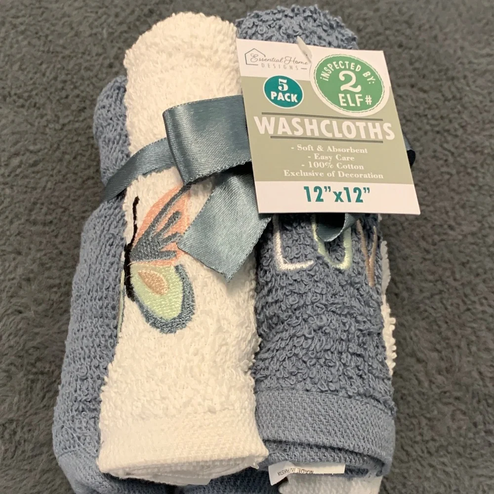 Blue and White Washcloth Set